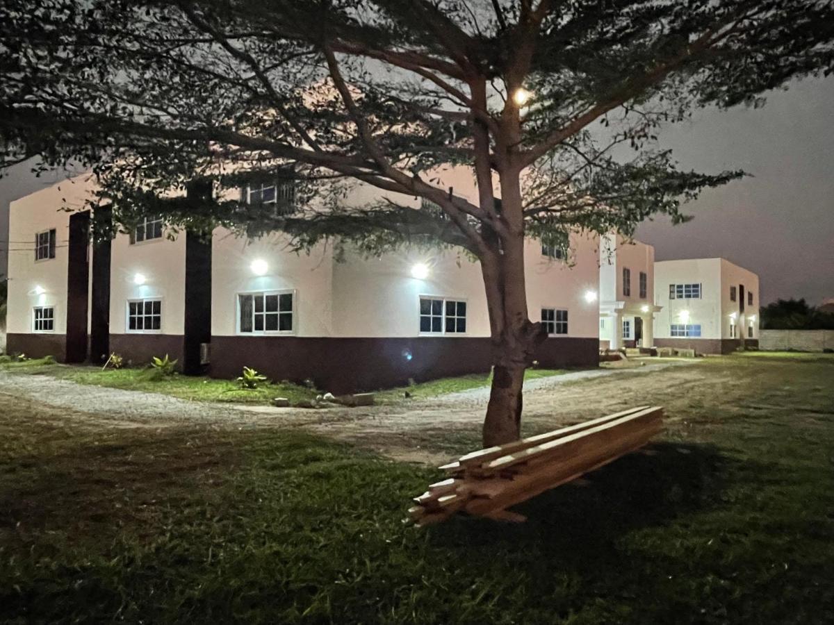 Park Springs Hotel Cape Coast Exterior photo